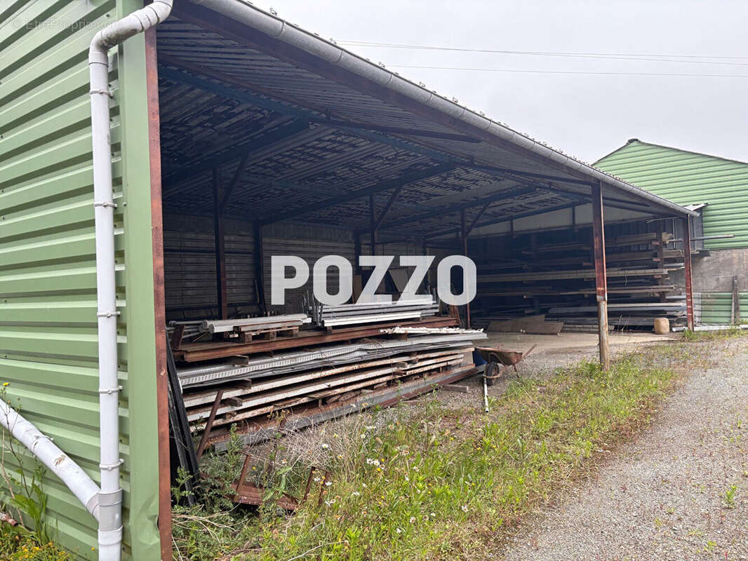 Commerce à SAINT-PIERRE-DE-COUTANCES