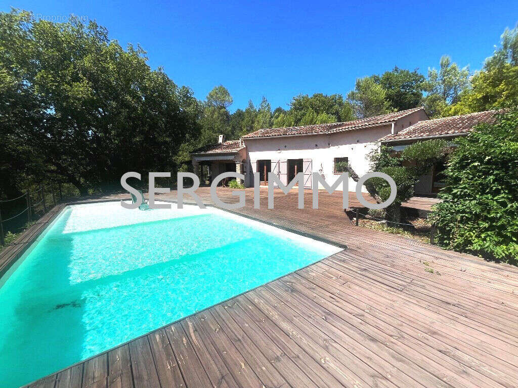 Maison à MONTAUROUX