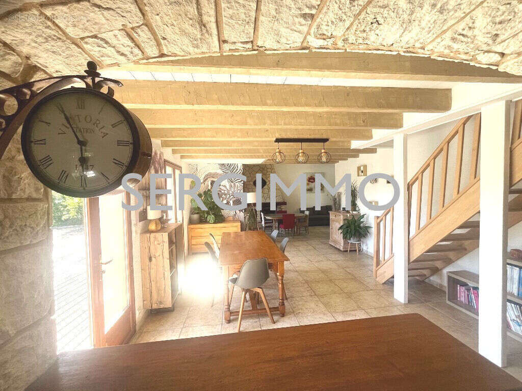 Maison à MONTAUROUX