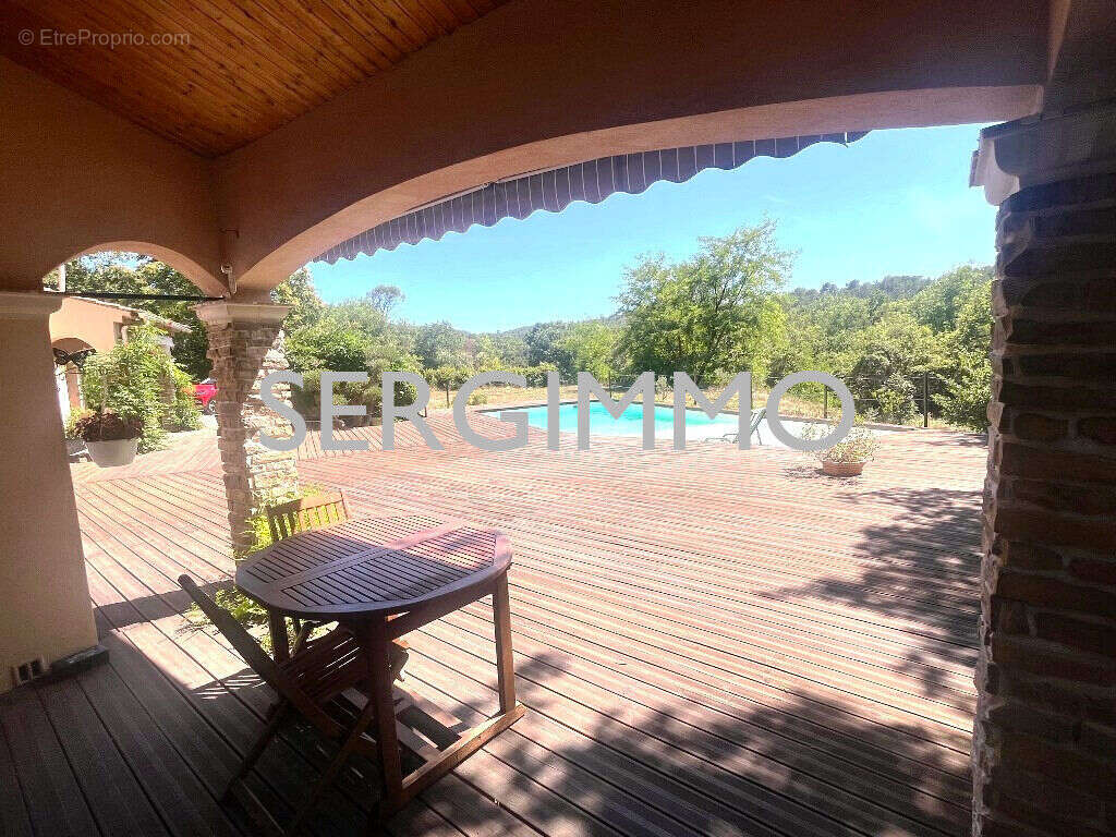 Maison à MONTAUROUX