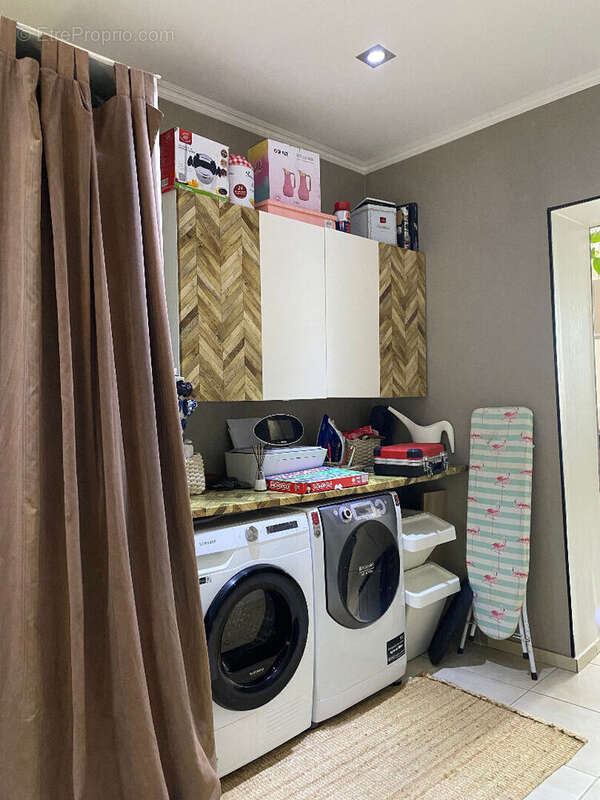 Maison à AUDUN-LE-ROMAN