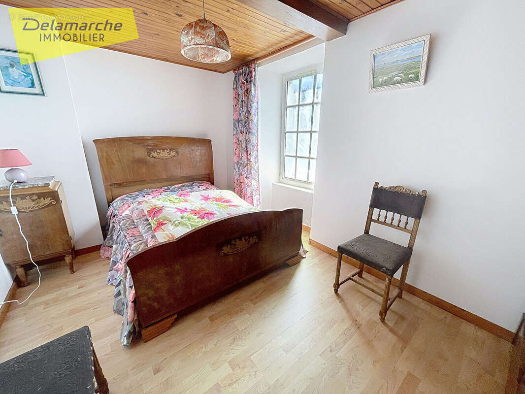 Maison à REGNEVILLE-SUR-MER