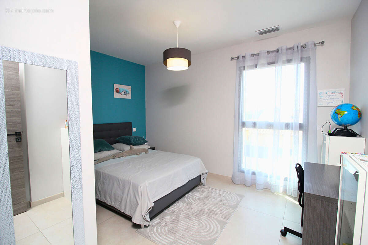 Maison à SAINT-LAURENT-D&#039;AIGOUZE