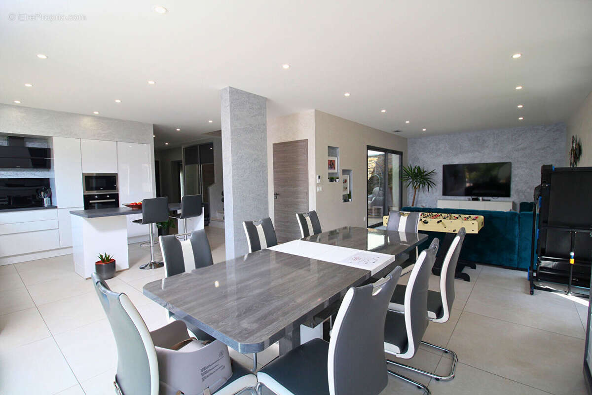 Maison à SAINT-LAURENT-D&#039;AIGOUZE