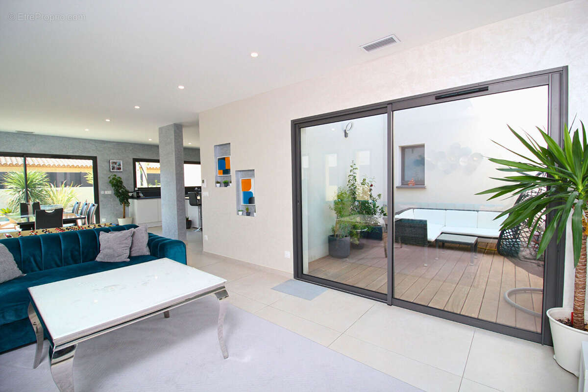 Maison à SAINT-LAURENT-D&#039;AIGOUZE