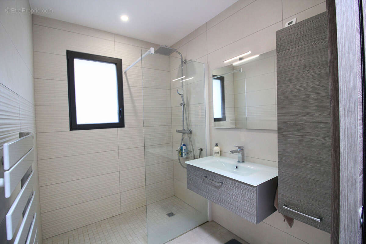 Maison à SAINT-LAURENT-D&#039;AIGOUZE