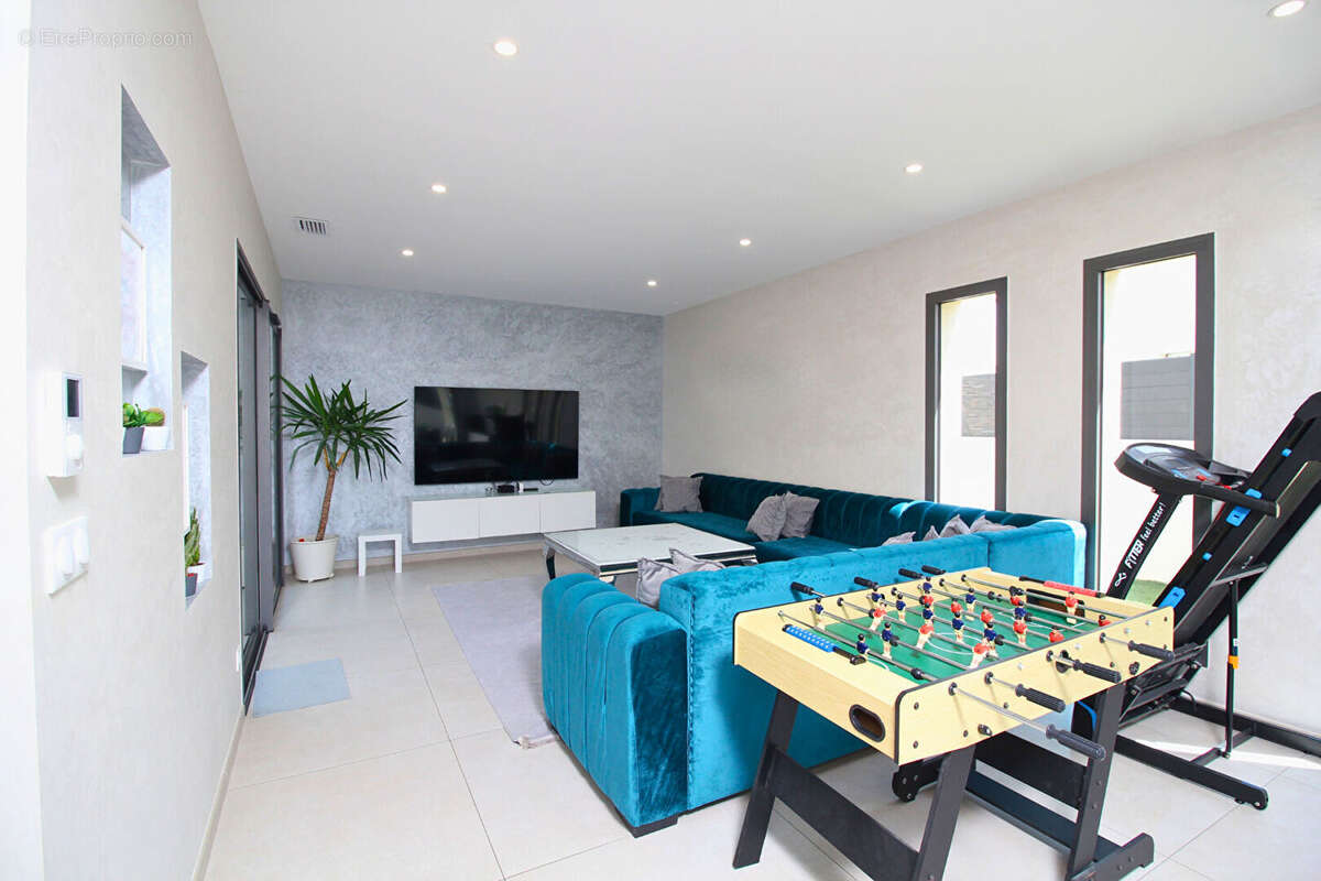 Maison à SAINT-LAURENT-D&#039;AIGOUZE