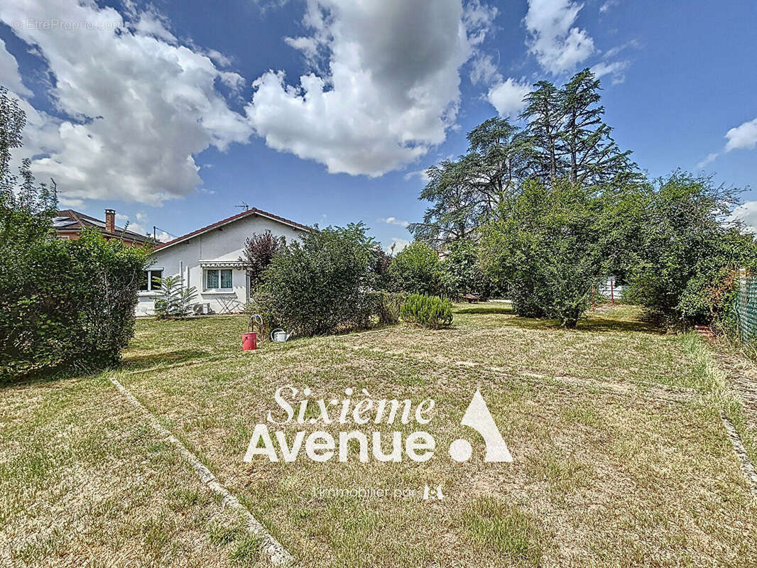 Maison à DECINES-CHARPIEU