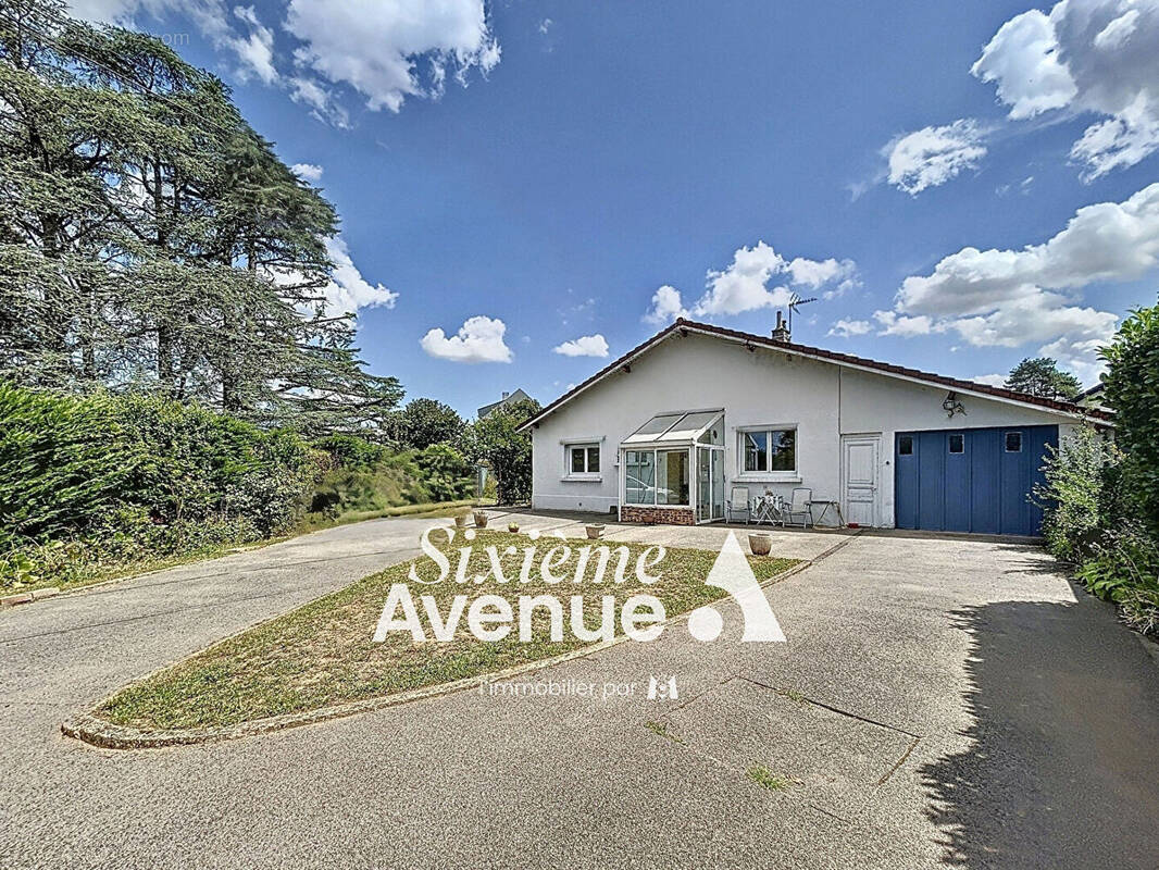 Maison à DECINES-CHARPIEU