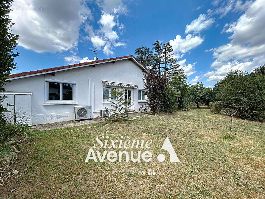 Maison à DECINES-CHARPIEU