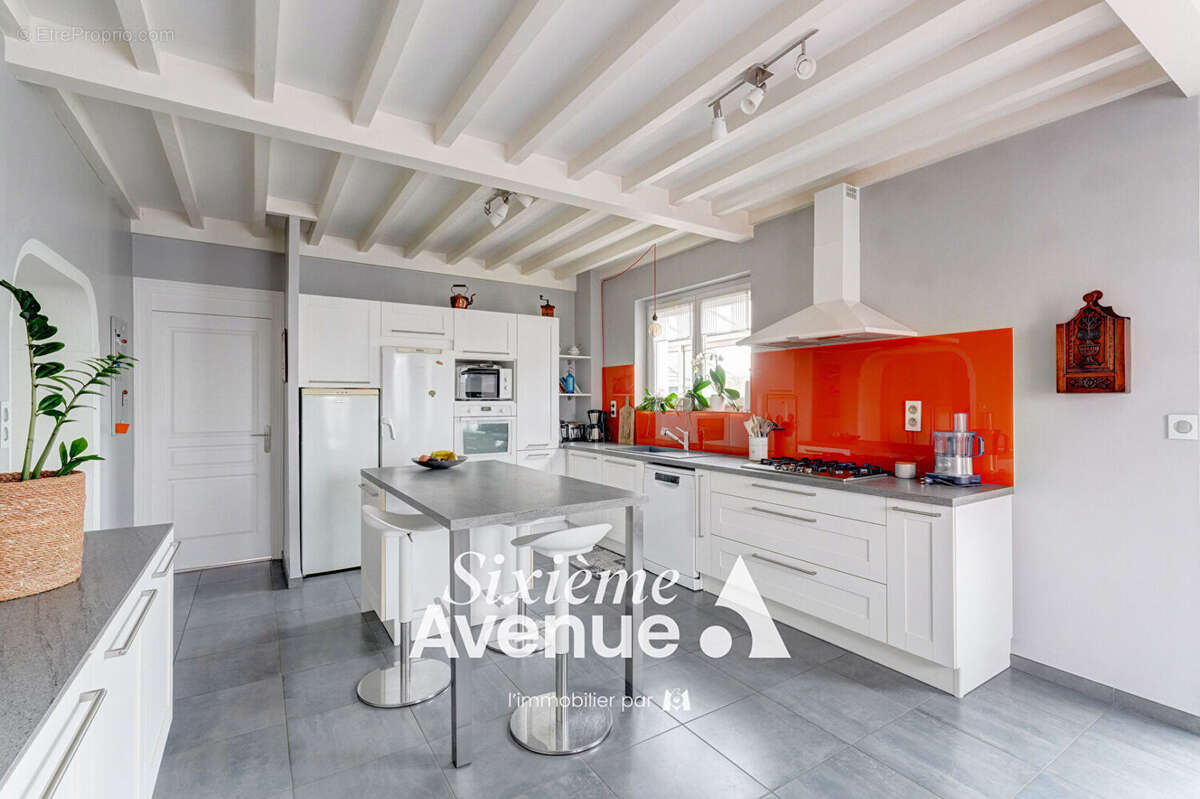 Maison à DECINES-CHARPIEU