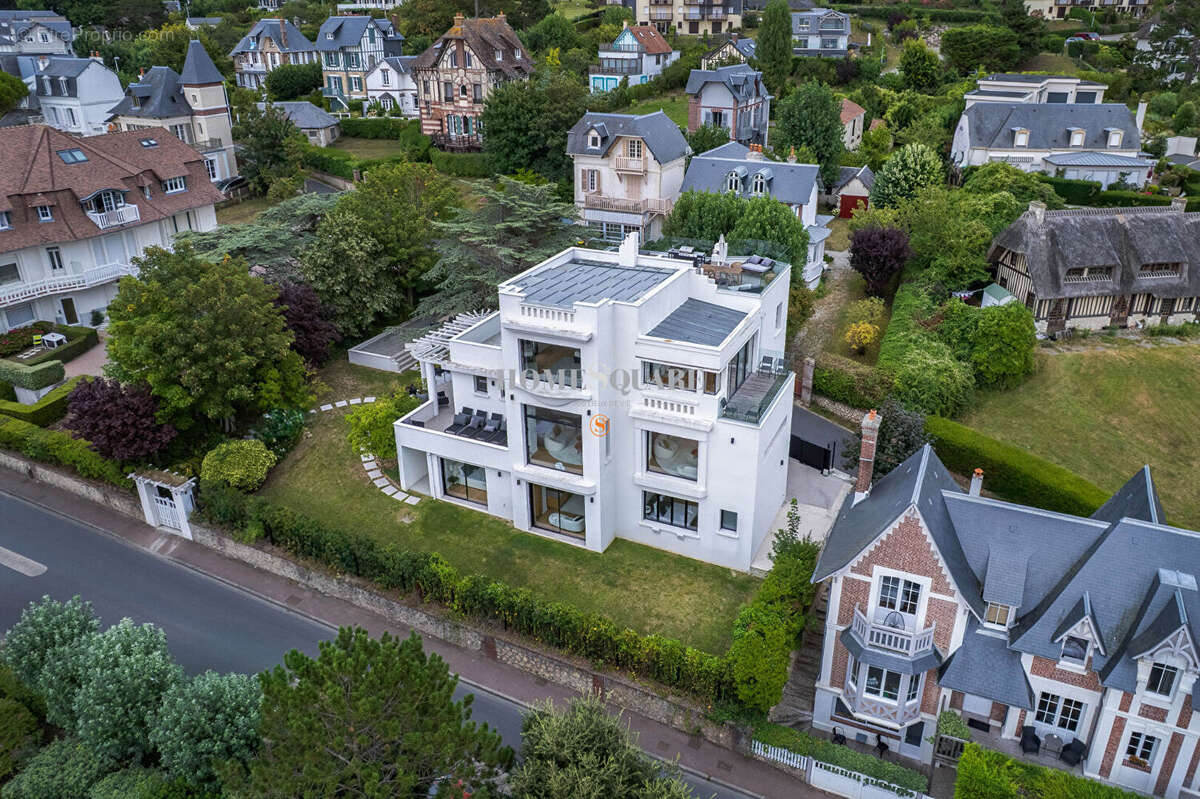 Maison à BENERVILLE-SUR-MER