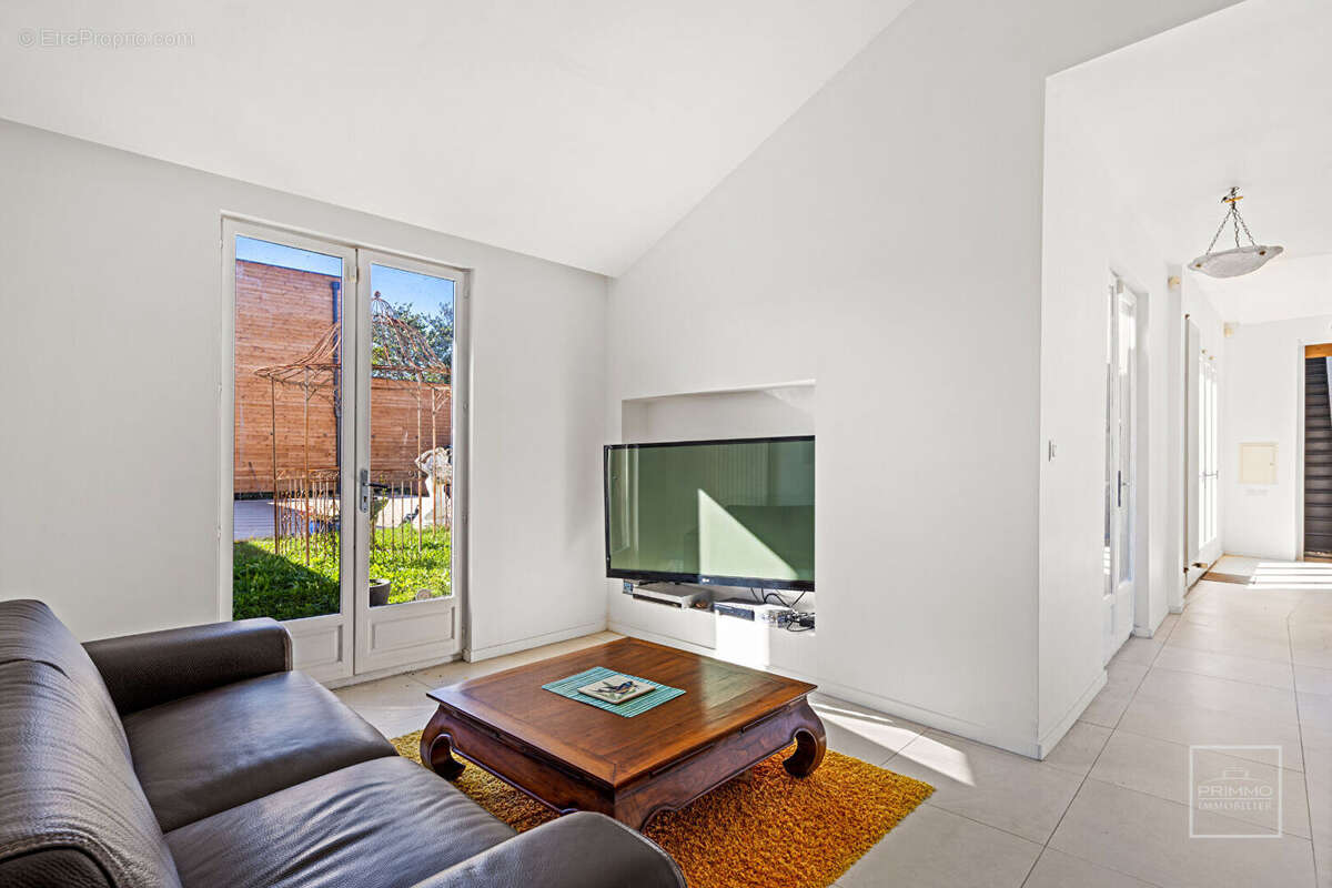 Maison à LES CHERES