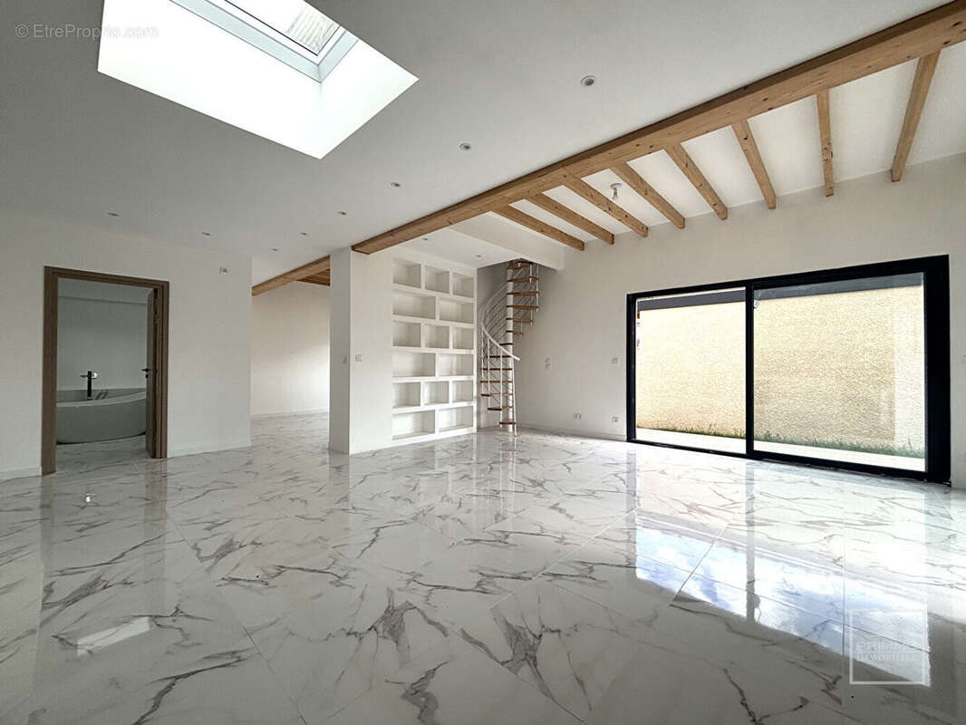 Maison à LES CHERES