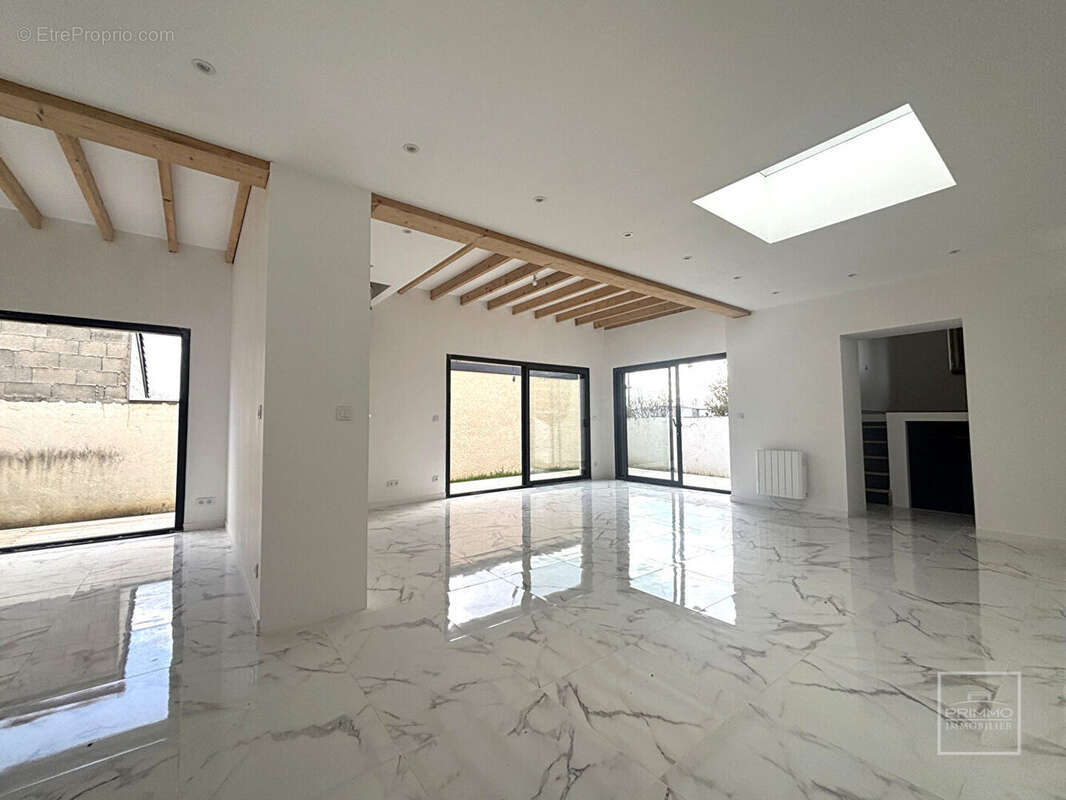 Maison à LES CHERES