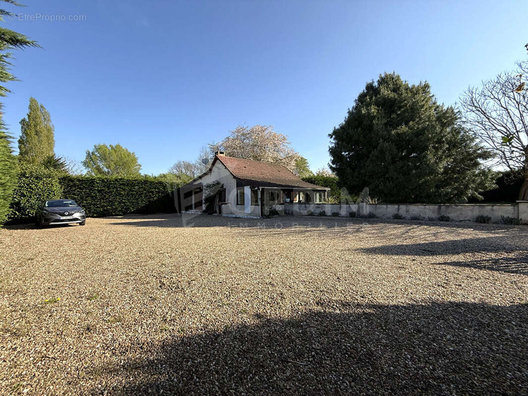 Maison à POUILLY-SUR-LOIRE