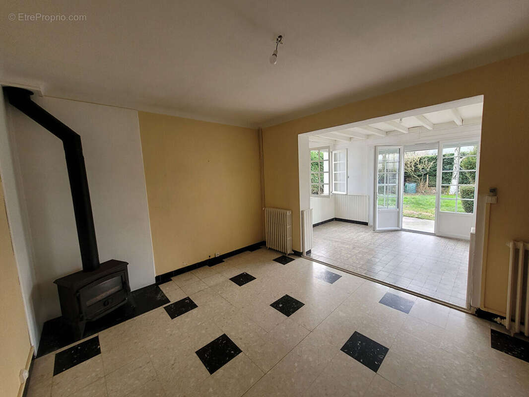 Maison à FLEURY-LES-AUBRAIS