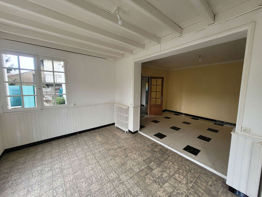 Maison à FLEURY-LES-AUBRAIS