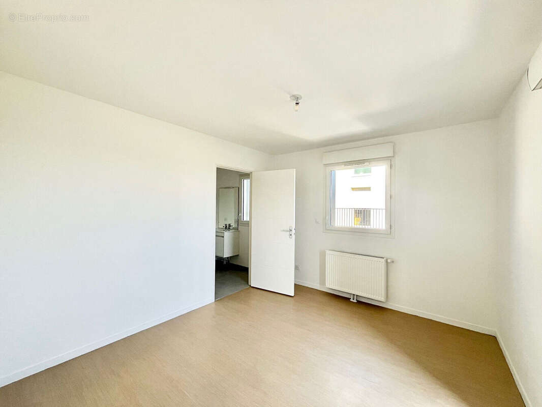 Appartement à FLEURY-SUR-ORNE