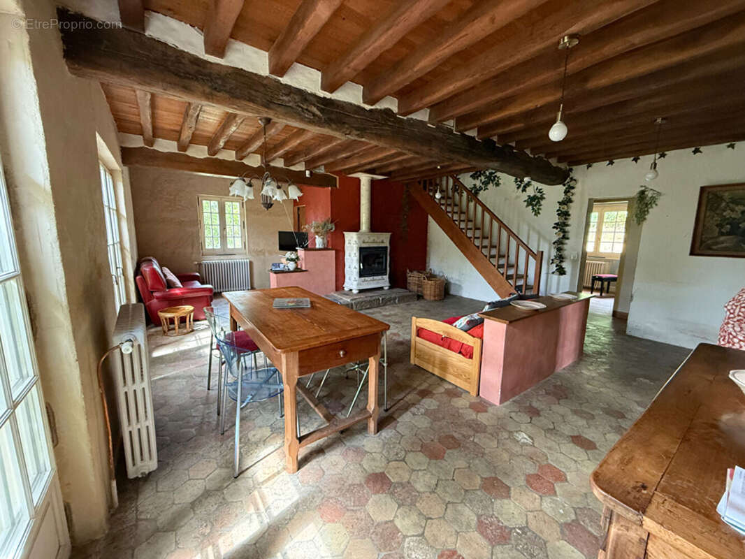 Maison à MEZY-SUR-SEINE