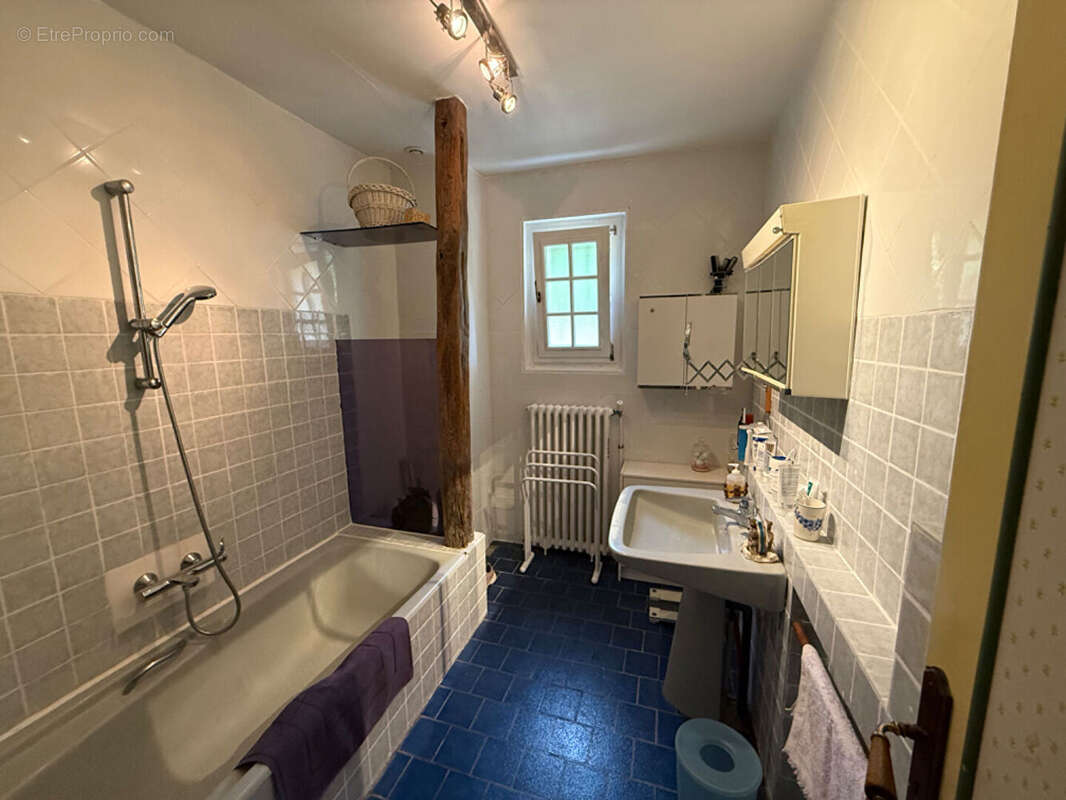 Maison à MEZY-SUR-SEINE