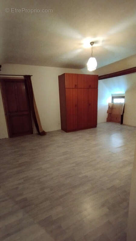 Maison à YZEURES-SUR-CREUSE