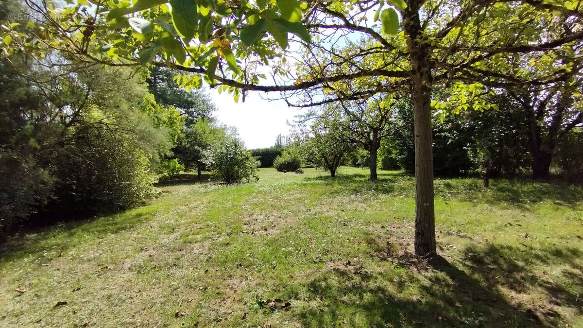 Maison à YZEURES-SUR-CREUSE
