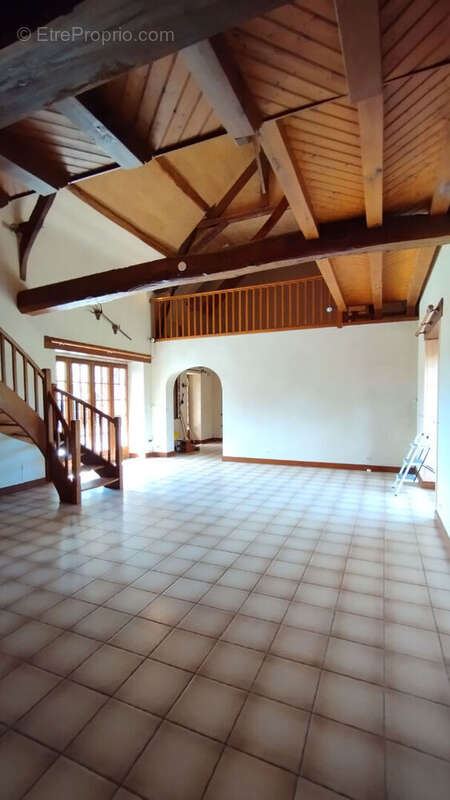 Maison à YZEURES-SUR-CREUSE