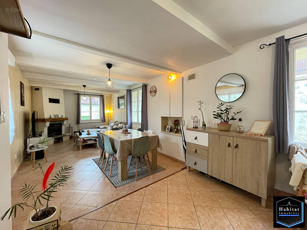 Maison à LE PLESSIS-BELLEVILLE