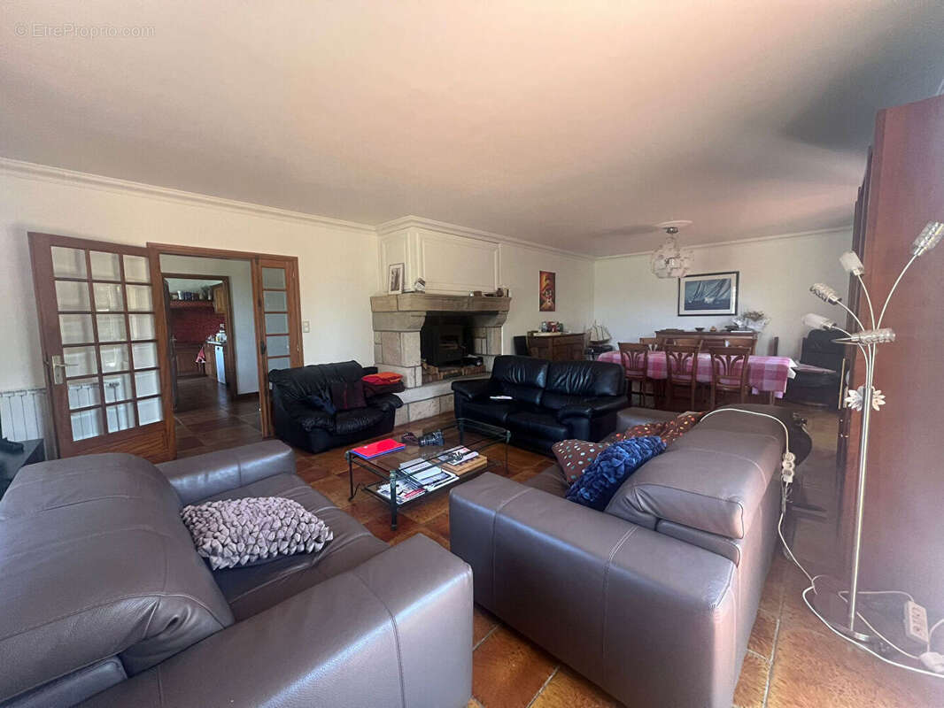 Maison à PERIGNAT-SUR-ALLIER