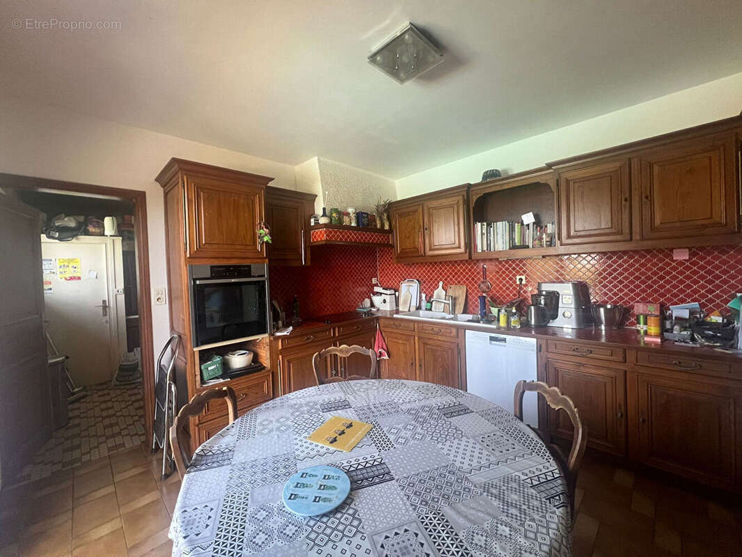 Maison à PERIGNAT-SUR-ALLIER