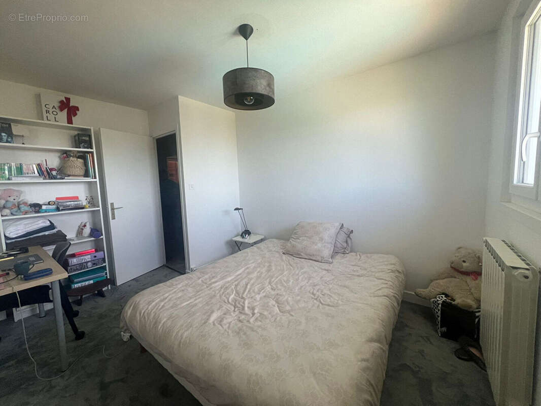 Maison à PERIGNAT-SUR-ALLIER