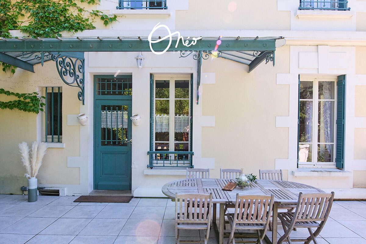 Maison à SAINT-SYMPHORIEN-D&#039;OZON