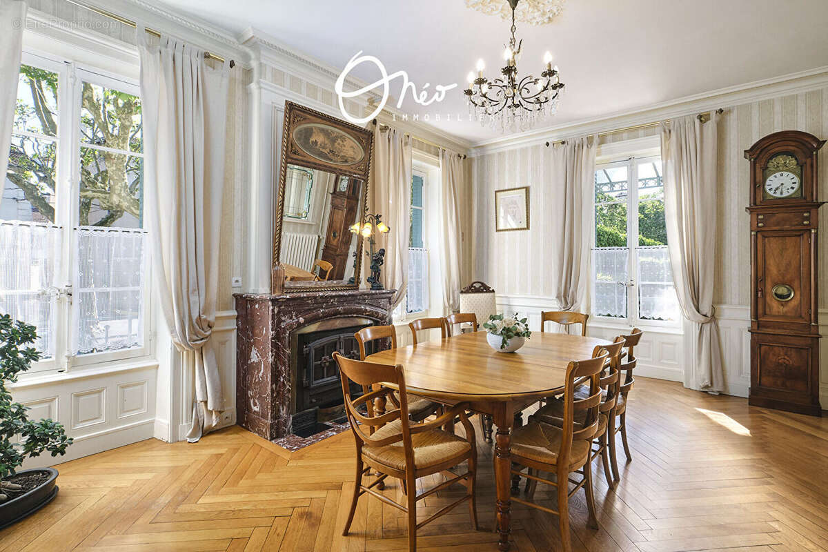 Maison à SAINT-SYMPHORIEN-D&#039;OZON