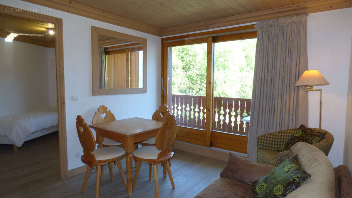 Appartement à LES ALLUES