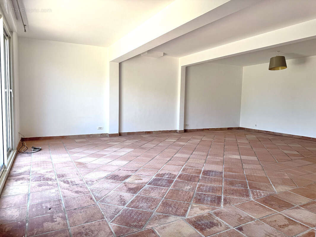 Maison à VILLENEUVE-LES-AVIGNON