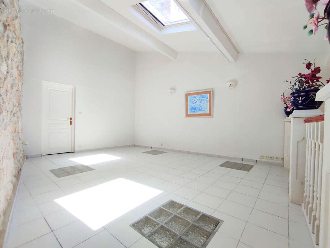 Maison à ROQUEFORT-DES-CORBIERES