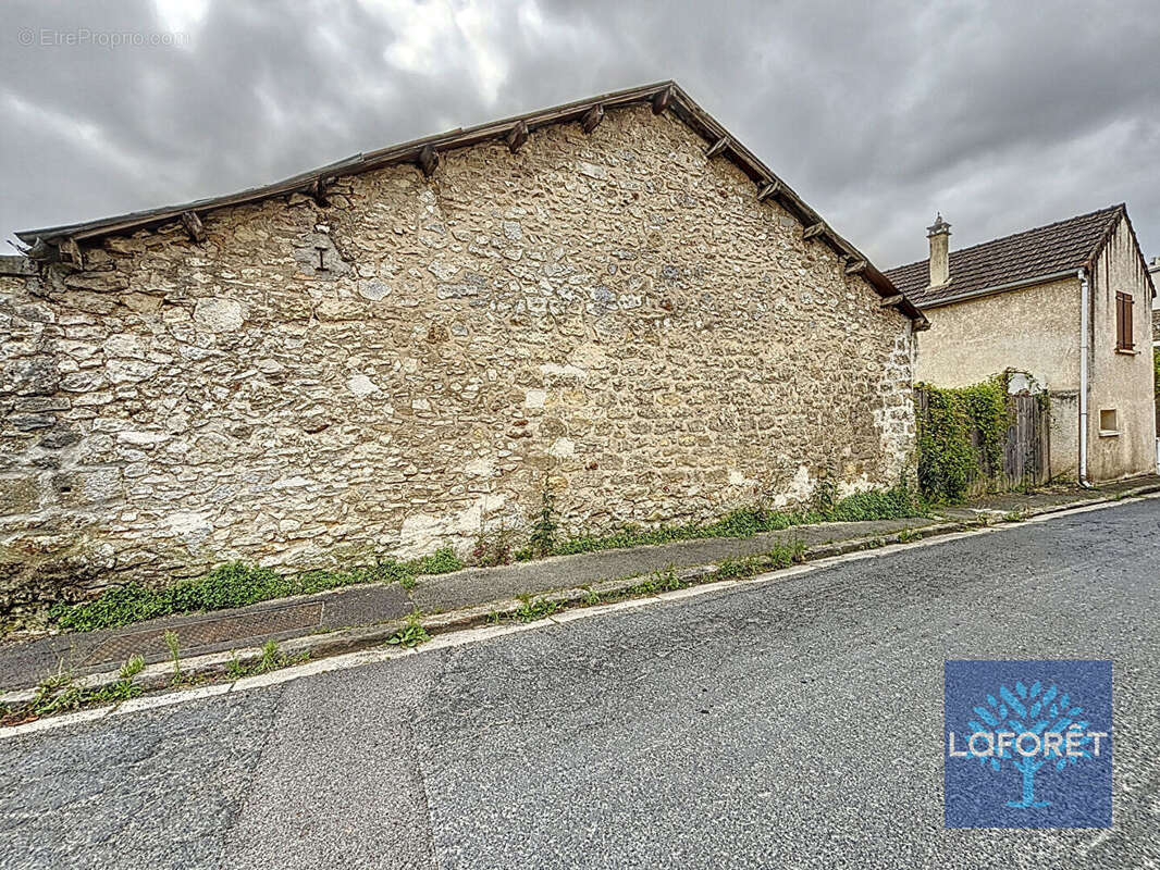 Maison à SERAINCOURT