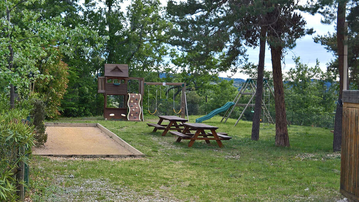 Maison à MIRABEL-AUX-BARONNIES