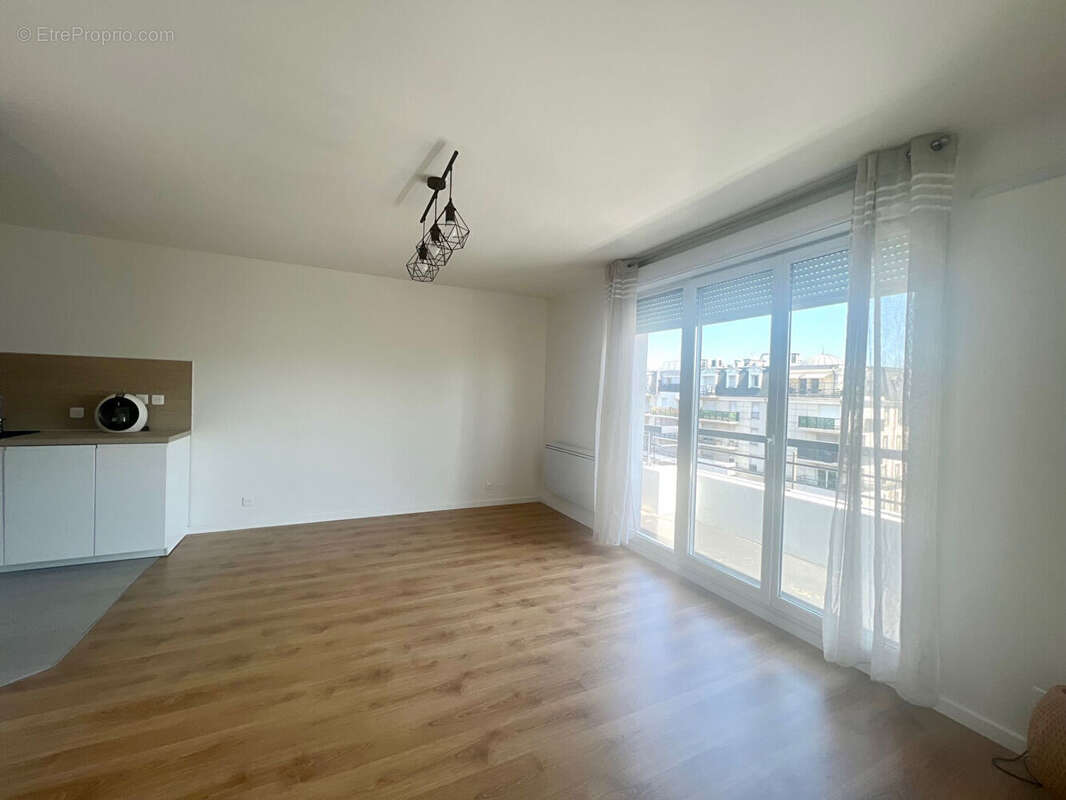 Appartement à SARTROUVILLE