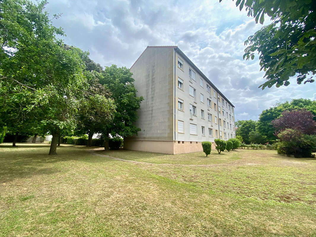 Appartement à SARTROUVILLE