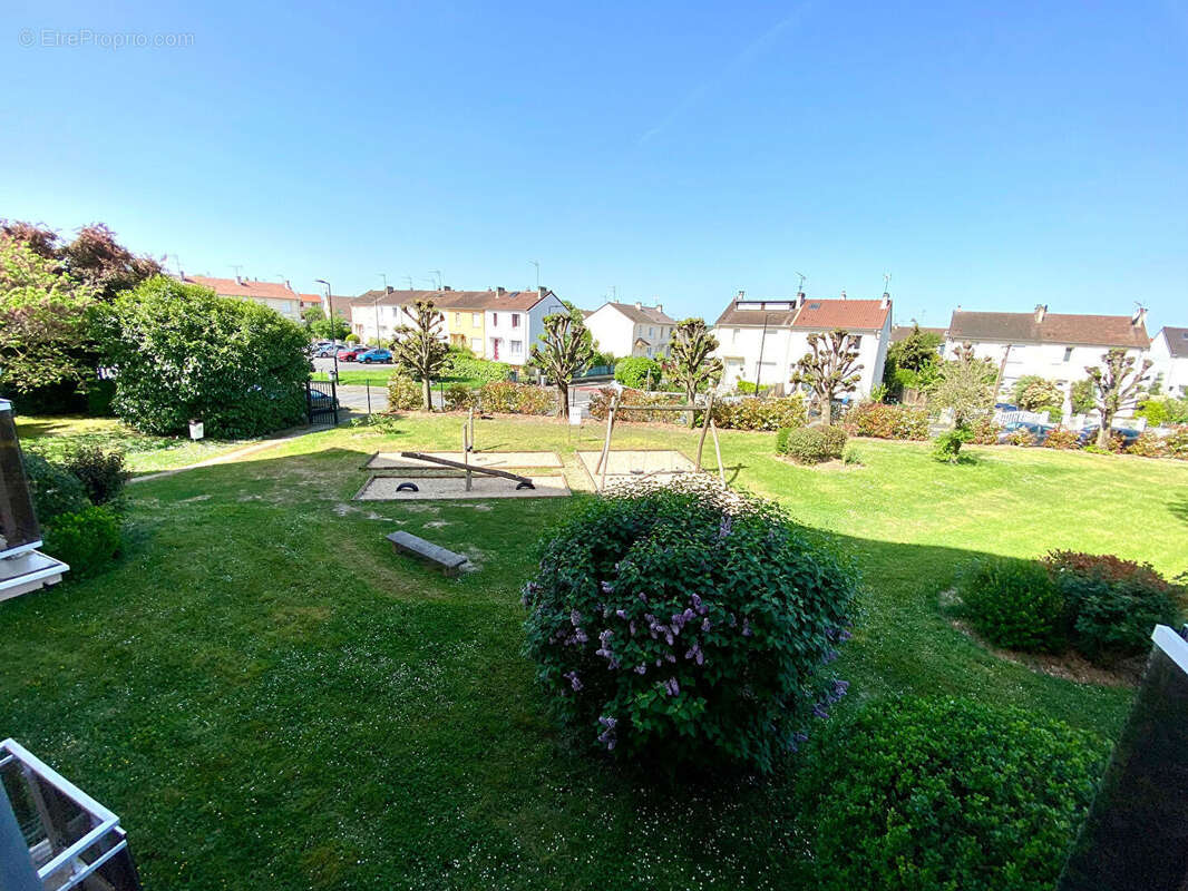 Appartement à SARTROUVILLE