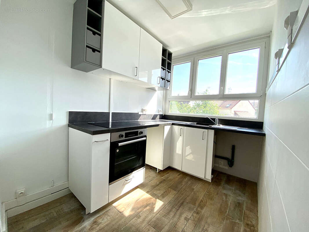 Appartement à SARTROUVILLE