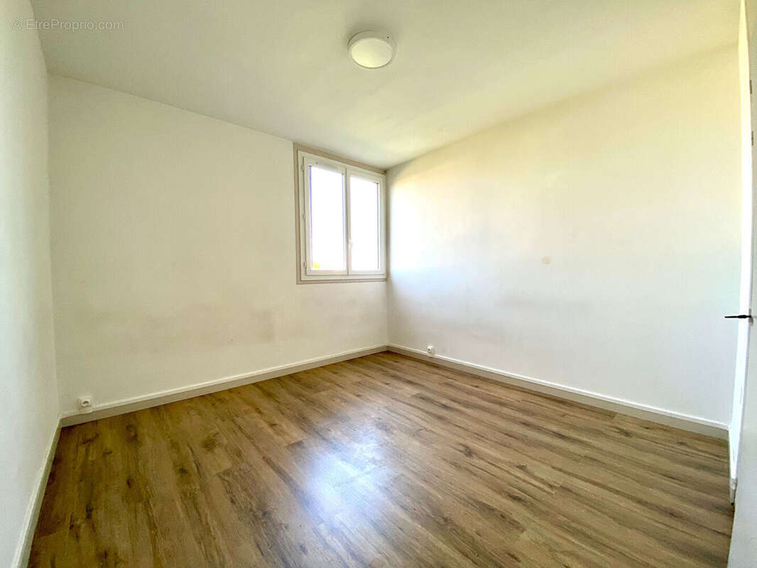 Appartement à SARTROUVILLE