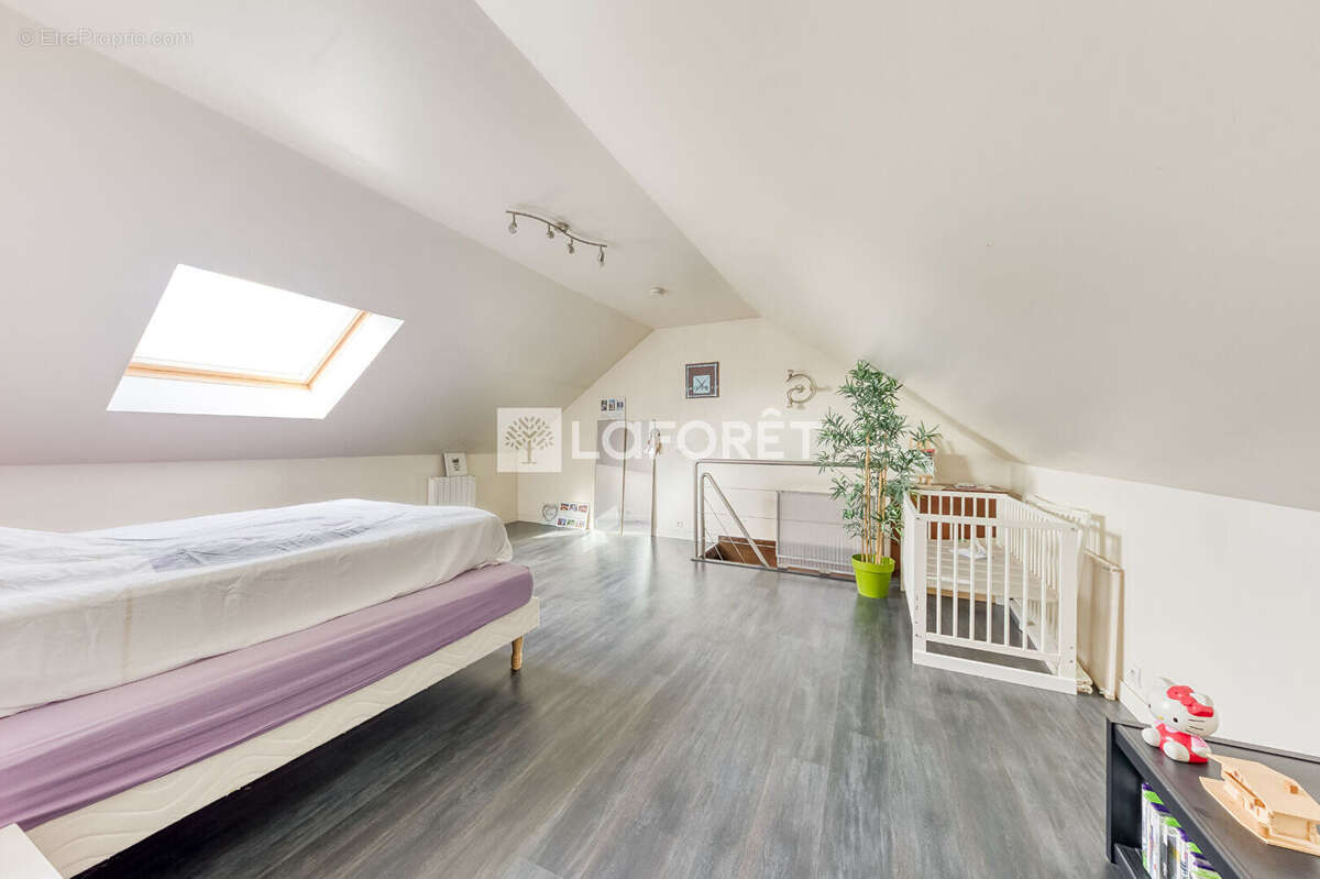 Appartement à OZOIR-LA-FERRIERE