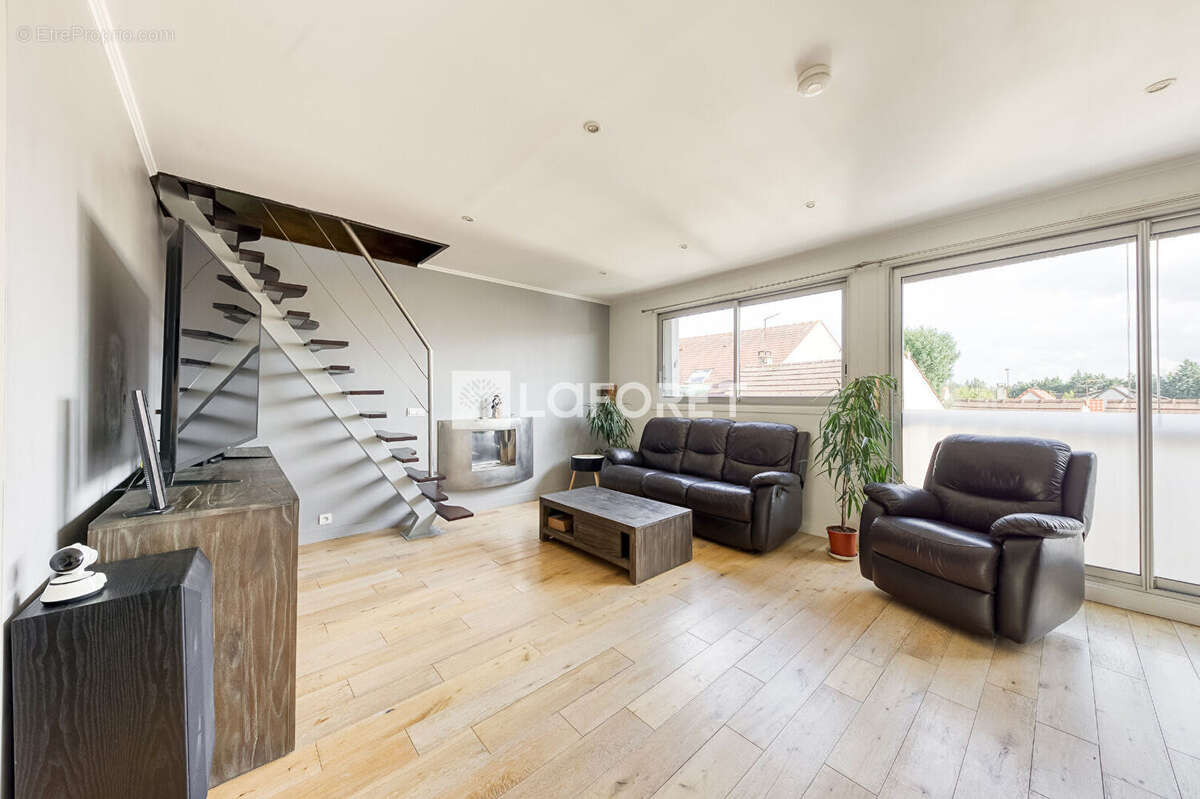 Appartement à OZOIR-LA-FERRIERE