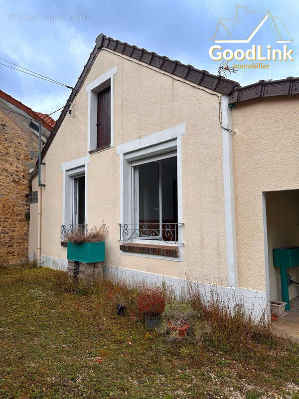 Maison à DAMMARIE-LES-LYS