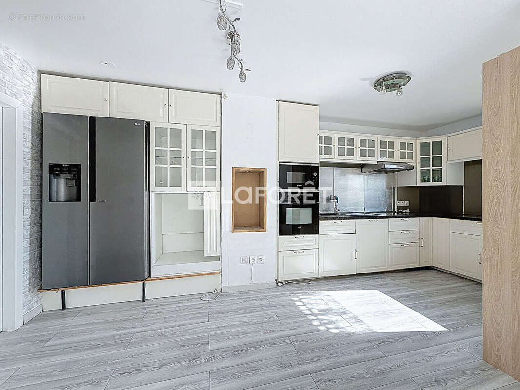 Appartement à MOISSY-CRAMAYEL