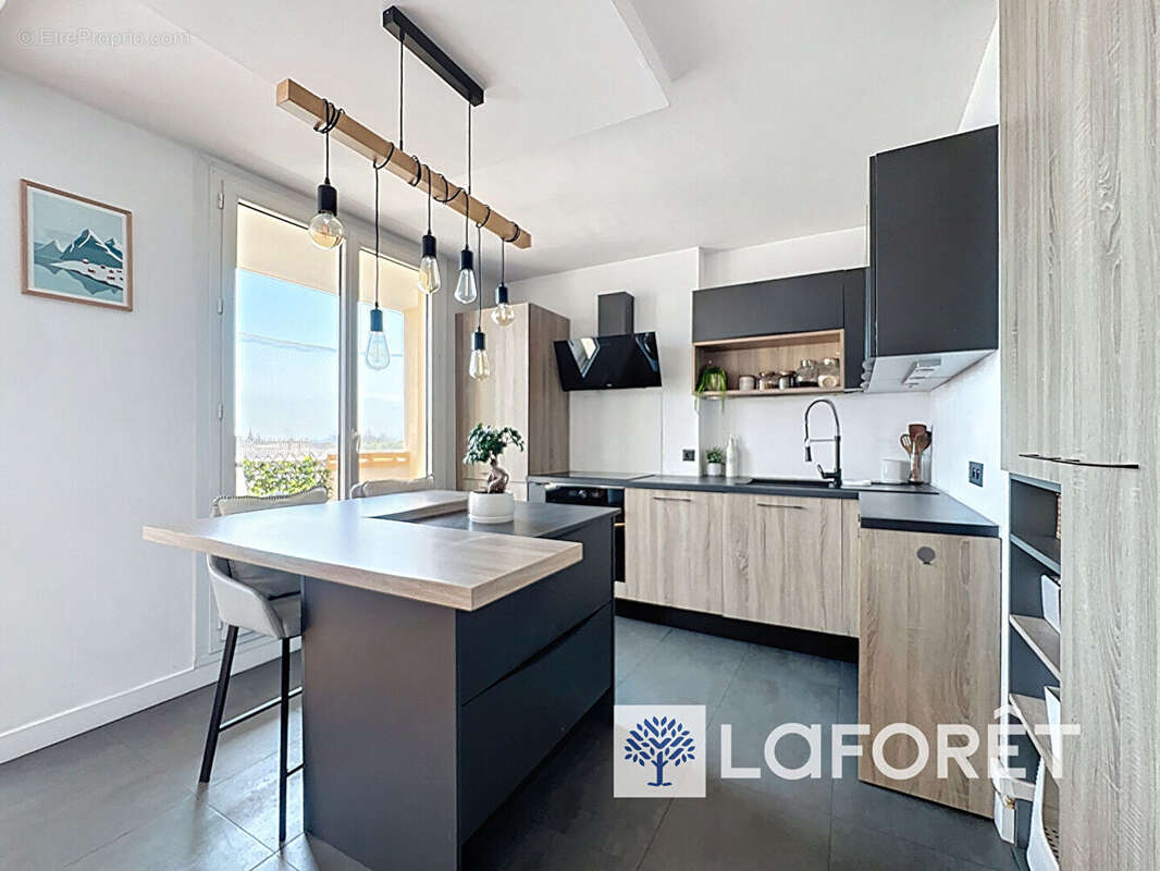 Appartement à CHAMPAGNE-AU-MONT-D&#039;OR