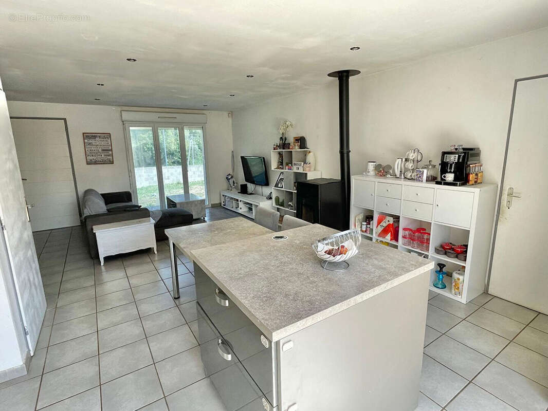 Maison à MONTALIEU-VERCIEU